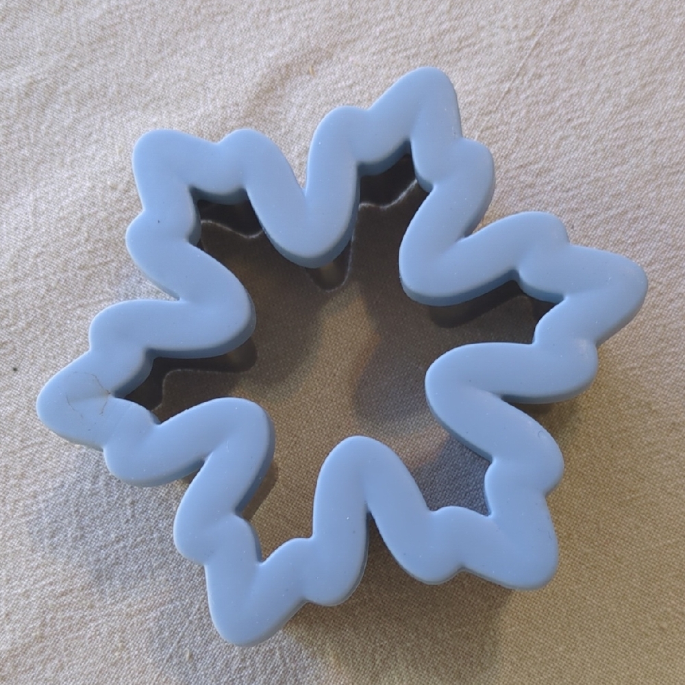Wilton Snow Flake Comfort Grip Cookie Cutter